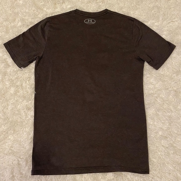 Under Armour tee shirt - Picture 2 of 6